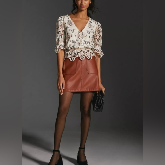 Anthropologie Women’s Eyelet Pullover Peplum Top V-Neck Cinched Waist Large - Picture 5 of 16